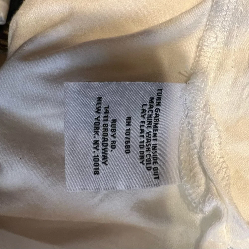 Large  Ruby Rd.  Top - Picture 4 of 4